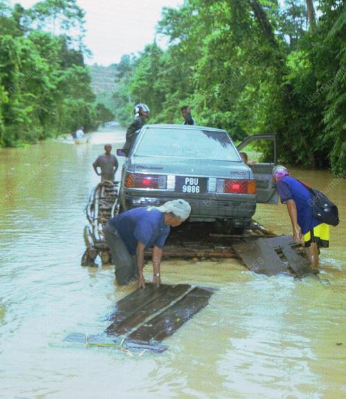 KL11_17022016_BANJIR