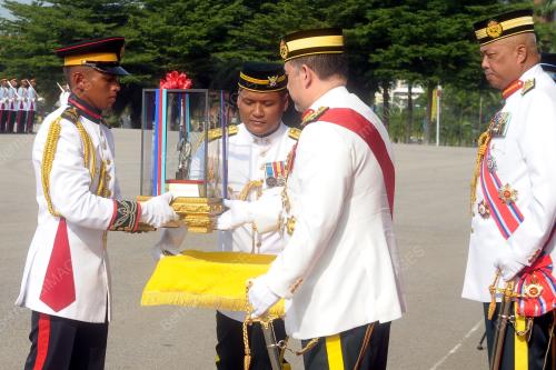 KL11_17032017_AGONG_ATM