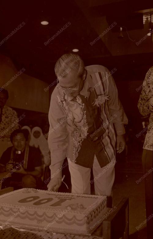 KL11_170690_BELIA