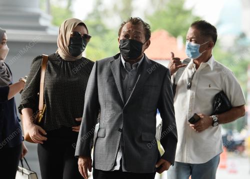 DATUK SERI BUNG MOKHTAR RADIN