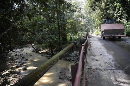 KERJA PEMBINAAN EKVE PUNCA SUNGAI KLANG KERUH