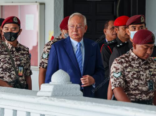 DATUK SERI NAJIB TUN RAZAK