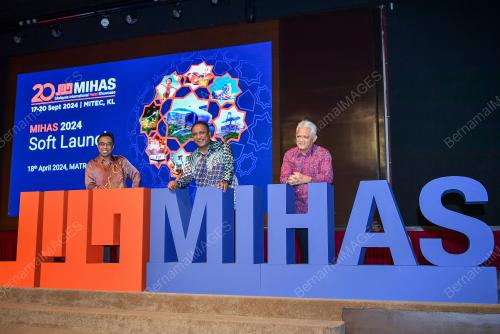 DATUK SERI REEZAL MERICAN NAINA MERICAN