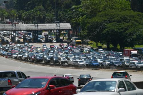 PLAZA TOL TOL BENTONG SESAK