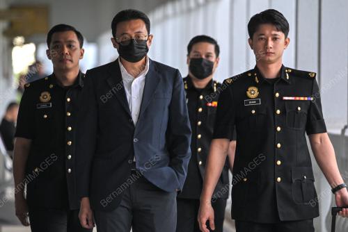CEO BADAN BERKANUN DIDAKWA RASUAH