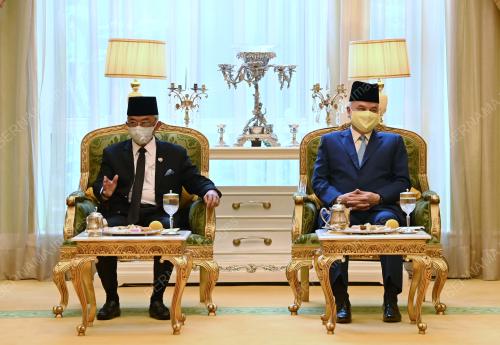 MENERIMA MENGHADAP KETUA PARTI-PARTI POLITIK