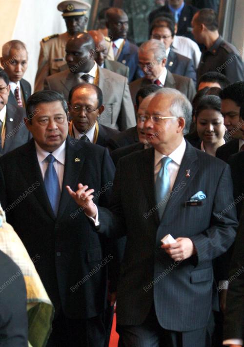 MOHD NAJIB TUN ABDUL RAZAK