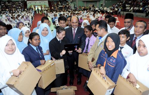 DATUK SERI ZULHASNAN RAFIQUE
