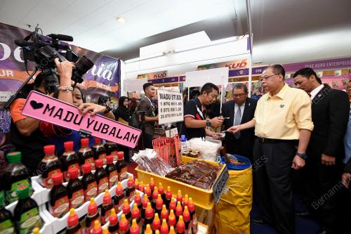 KL11_19102017_USAHAWAN_DESA