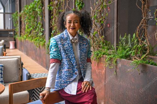 MELINDA LOOI