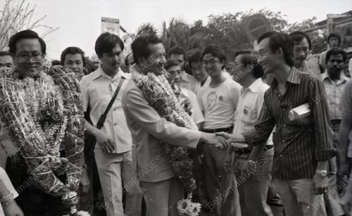 DR. MAHATHIR MOHAMAD