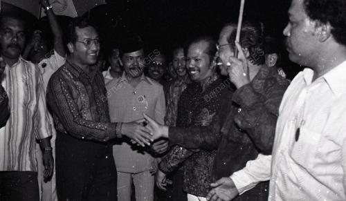 DR. MAHATHIR MOHAMAD