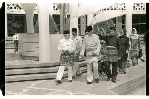 AGONG LAWAT PAMERAN