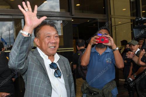 DATUK SERI BUNG MOKTAR RADIN