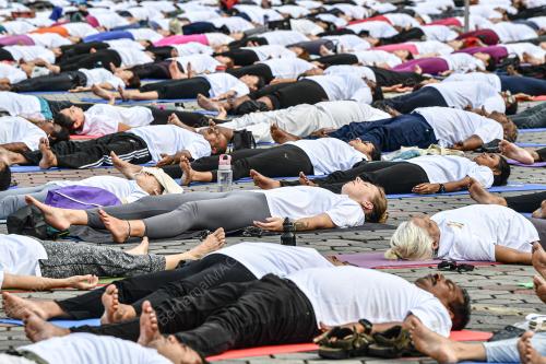 HARI YOGA SEDUNIA KE-10