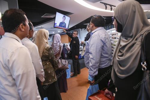 KL11_21112018_LAWATAN_BN201811194081