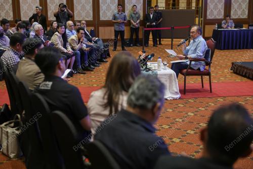 DATUK SERI ANWAR IBRAHIM