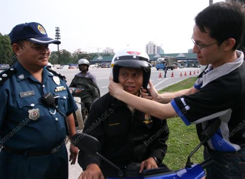 KEMPEN ADVOKASI KESELAMATAN JALAN RAYA