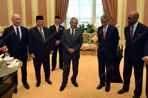 AL-SULTAN ABDULLAH RI'AYATUDDIN AL-MUSTAFA BILLAH SHAH 