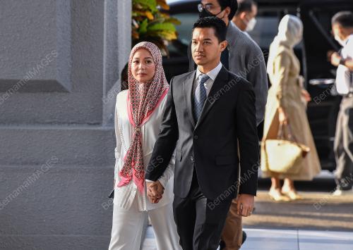 DATIN VIVY YUSOF