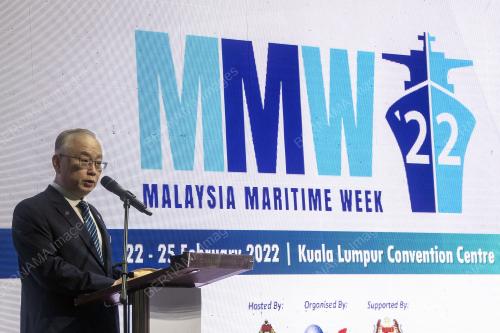 DATUK SERI DR WEE KA SIONG