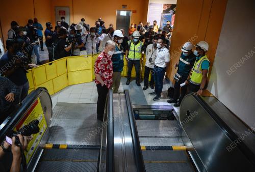 DATUK SERI IR DR WEE KA SIONG