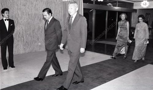 DR. MAHATHIR MOHAMAD