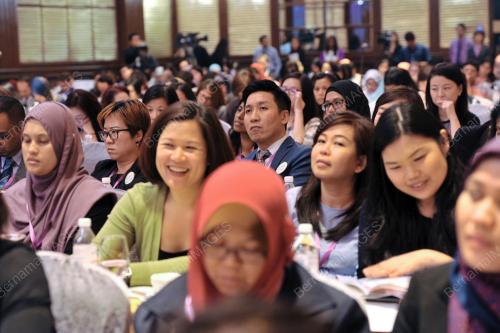 KL11_22082016_WANITA_ASLI