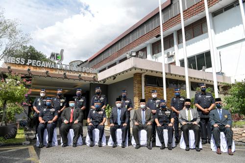 DATUK SERI HAMZAH ZAINUDIN