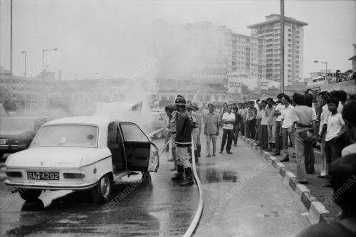 KERETA TERBAKAR