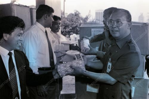 KASTAM RAMPAS ROKOK