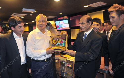 DATUK SERI MOHD NAJIB TUN ABDUL RAZAK