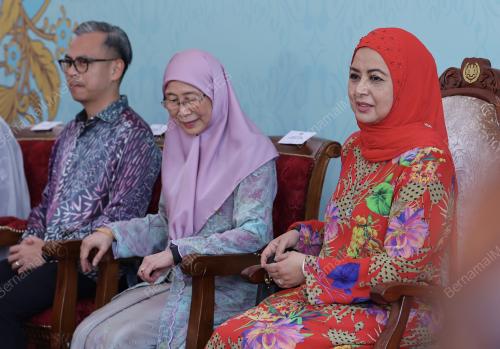 RAJA PERMAISURI AGONG RAJA ZARITH SOFIAH