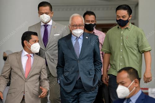 DATUK SERI NAJIB TUN RAZAK