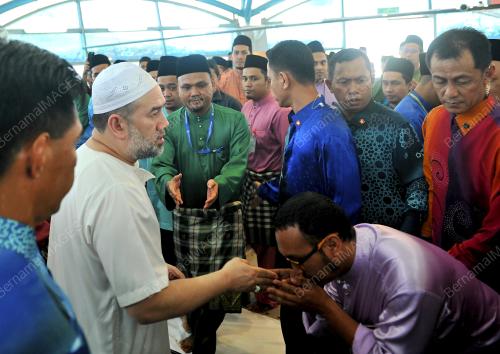 KL11_24022017_AGONG