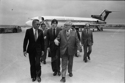 MENTERI
