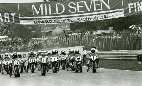 KL11_240390_GRAND_PRIX