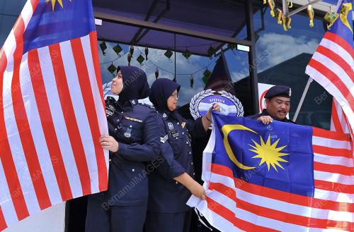 KL11_24082012_PATRIOTIK4