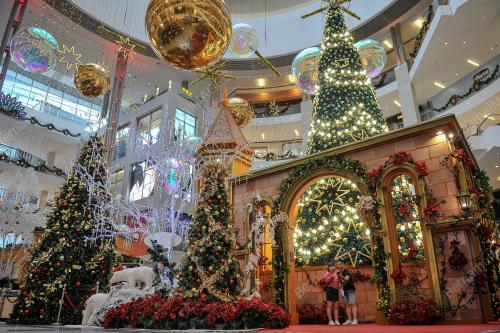 TINJAUAN PERSIAPAN MENYAMBUT PERAYAAN HARI NATAL