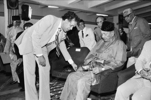 TUNKU ABDUL RAHMAN LANCAR BANGUNAN