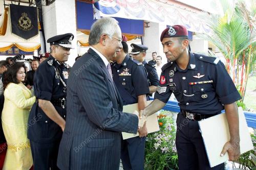 MOHD NAJIB TUN RAZAK