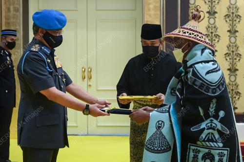AL-SULTAN ABDULLAH RI'AYATUDDIN AL-MUSTAFA BILLAH SHAH