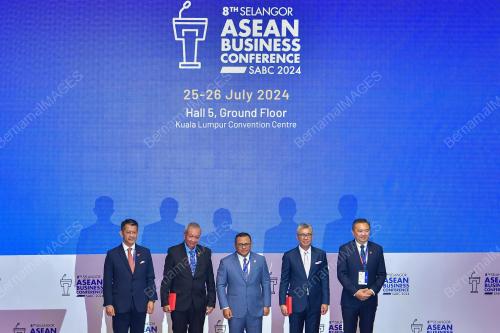 TENGKU DATUK SERI ZAFRUL TENGKU ABDUL AZIZ