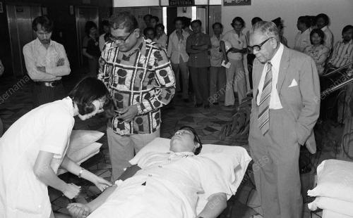 DR. LING LIONG SIK