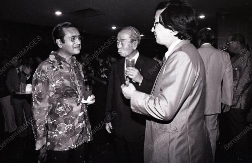 DR MAHATHIR MOHAMAD