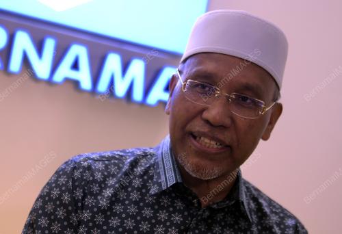SENATOR DATUK IDRIS AHMAD