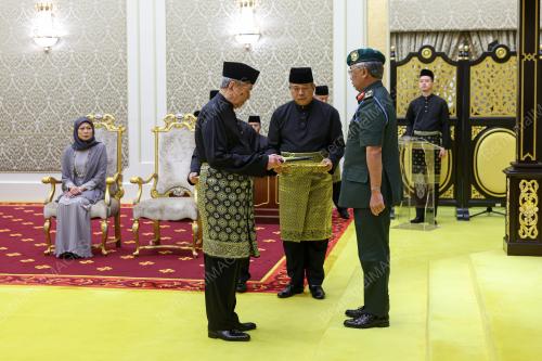 AL-SULTAN ABDULLAH RI'AYATUDDIN AL-MUSTAFA BILLAH SHAH