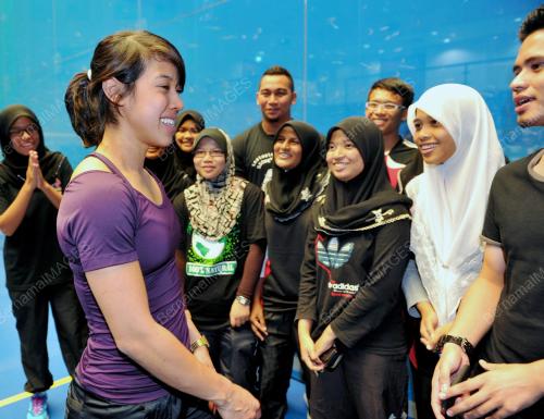 KL11_26032012_SKUASY