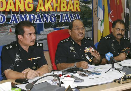 POLIS SIDANG AKHBAR