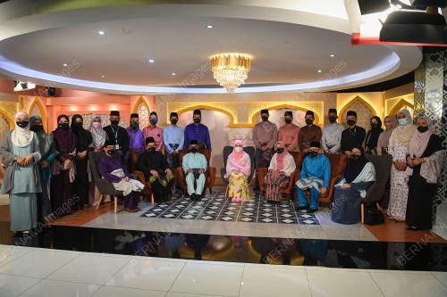 TUANKU HAJAH AZIZAH AMINAH MAIMUNAH ISKANDARIAH